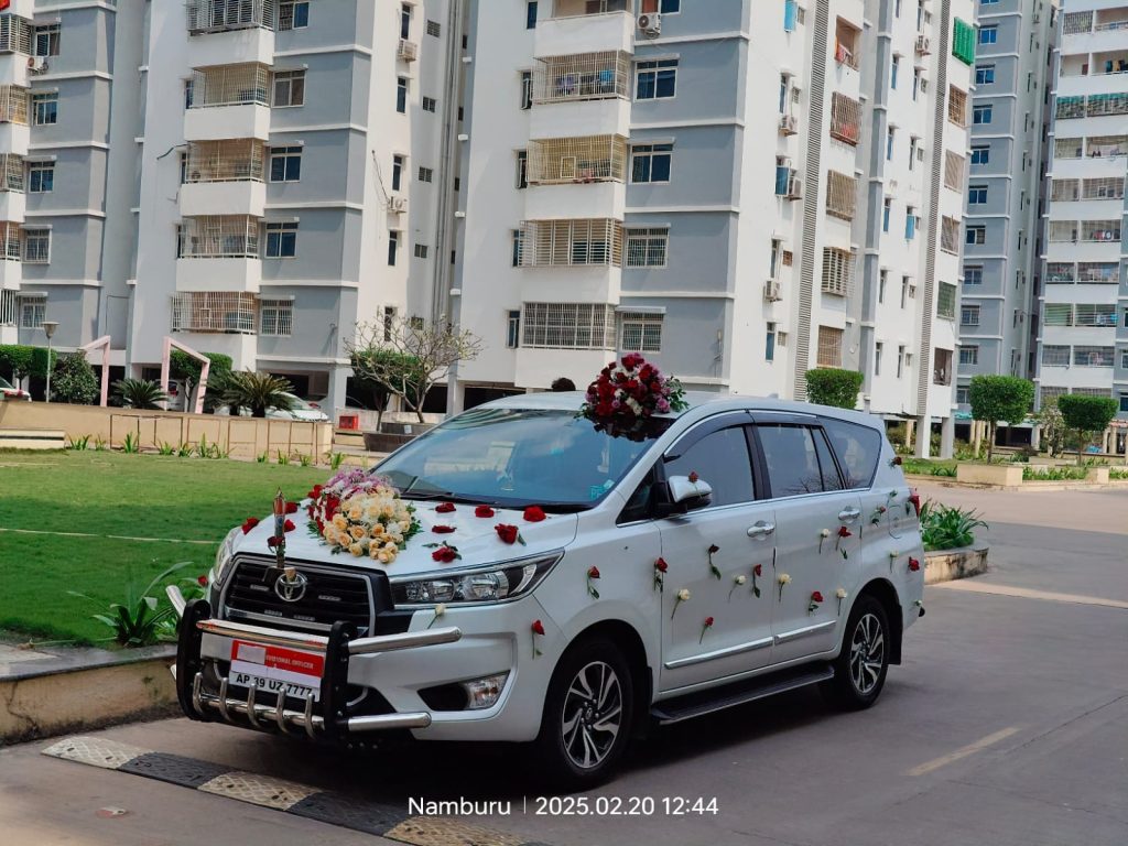 NEW INNOVA CRYSTA
